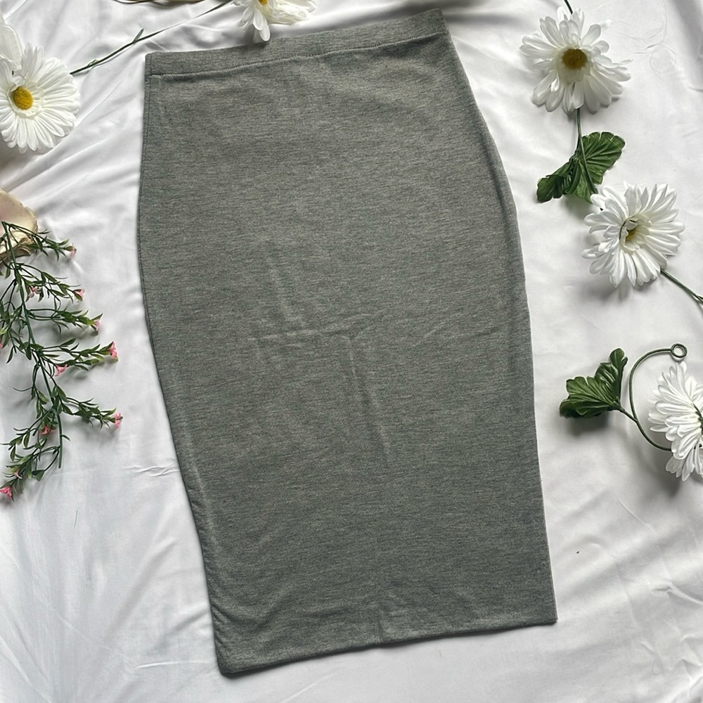 GUESS Gray Pencil Skirt